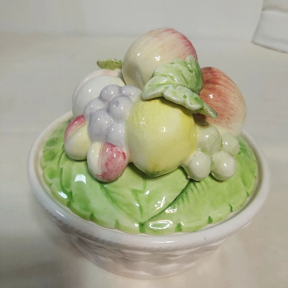 Vintage Elizabeth Arden Ceramic Fruit Basket Trinket Candy Dish Lid Japan‎